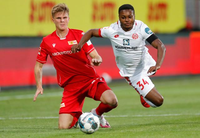 三星电竞显示器连续六年蝉联全球市场榜首