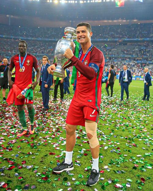 郭昊文25+6同曦狂胜深圳终结5连败