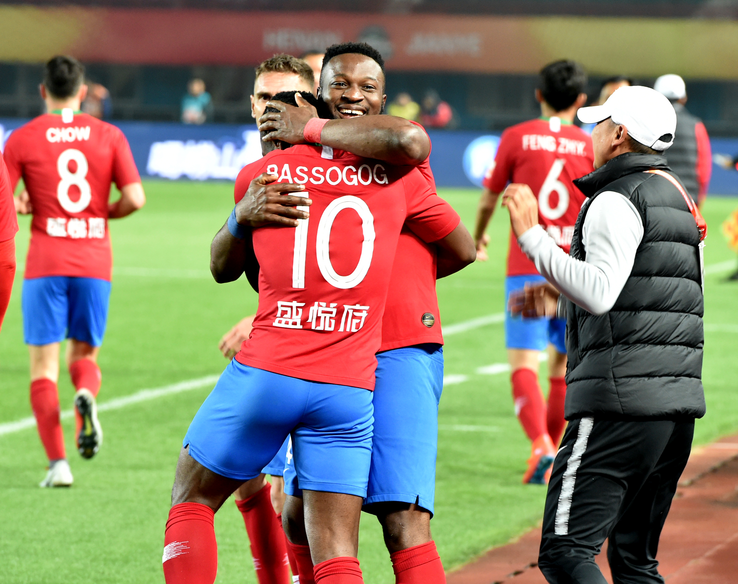 2500万超值？4万球迷骂声中，新援6次神扑拯救巴萨！弑旧主获MVP